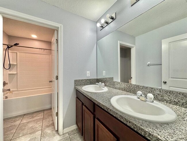 Building Photo - 6533 Trent Creek Dr