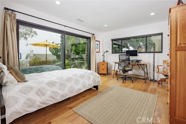 Building Photo - 2860 Zell Dr