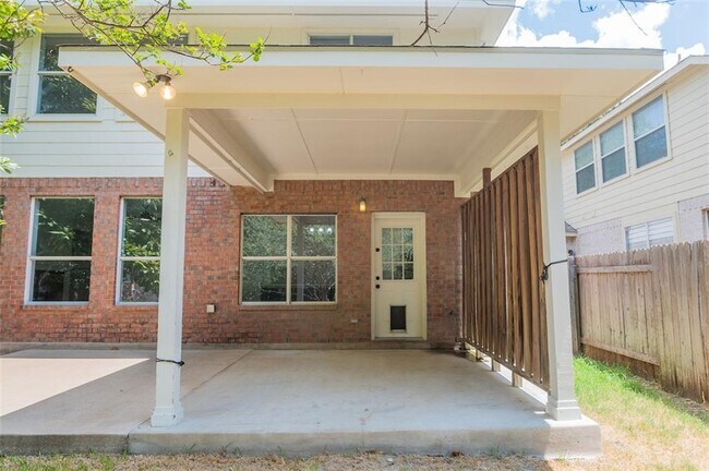 Building Photo - 1921 Chasewood Dr