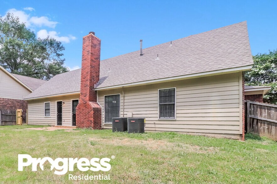 Building Photo - 5859 Pepper Crossing