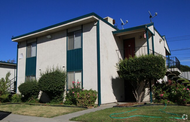 Primary Photo - Grand Ave Villa