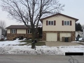 Building Photo - 1230 S Thompson Dr
