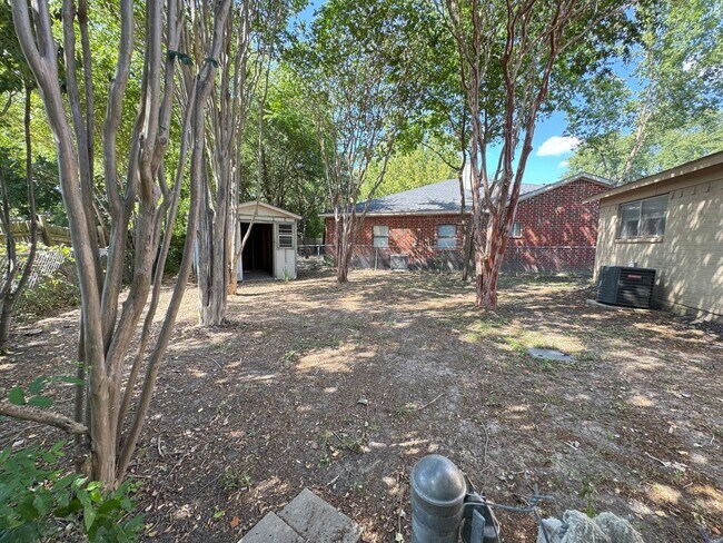 Building Photo - Cozy Living Near Rockwall Lake