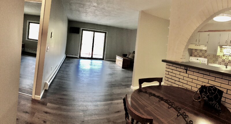 Building Photo - 9 Strawberry Bank Rd