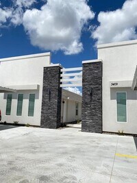 Building Photo - 3408 Sahara Dr