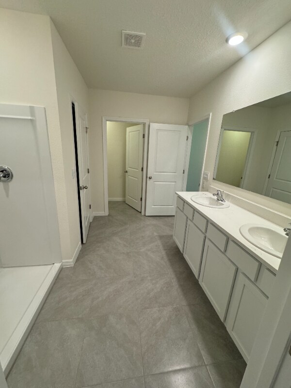 Building Photo - 176 Hickory Crse Trl