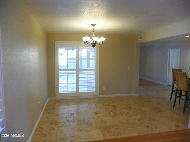 Building Photo - 5334 E Friess Dr