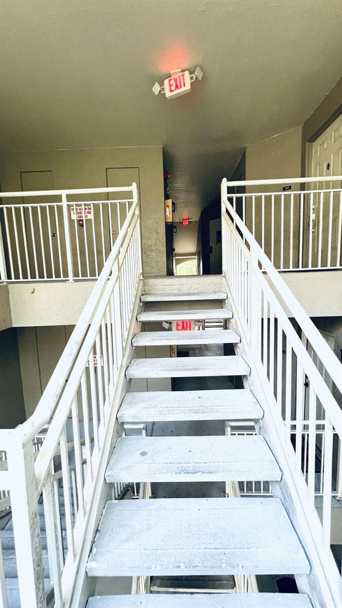 Building Photo - 1825 Palm Cove Blvd