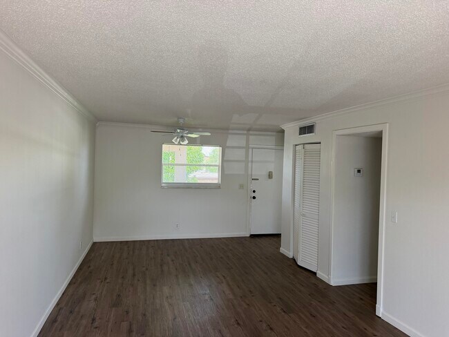 Building Photo - 500 Bonnie Blvd
