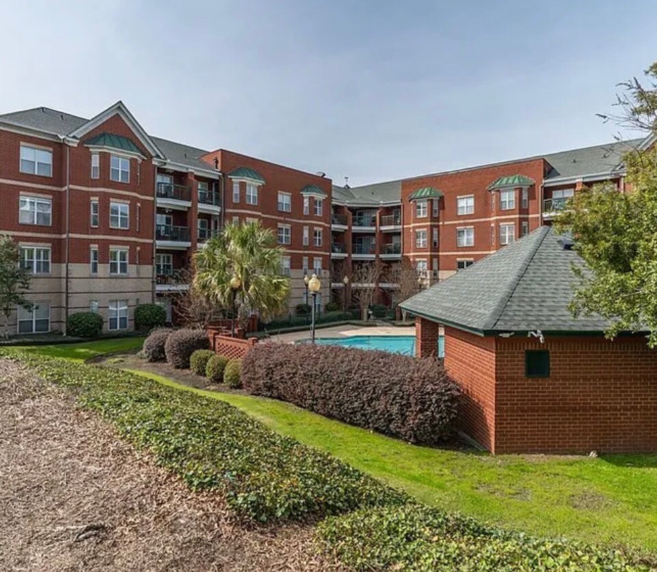 Rear Pool Area - 900 Taylor St