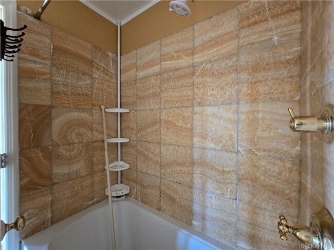 Building Photo - 44 Inwood Rd