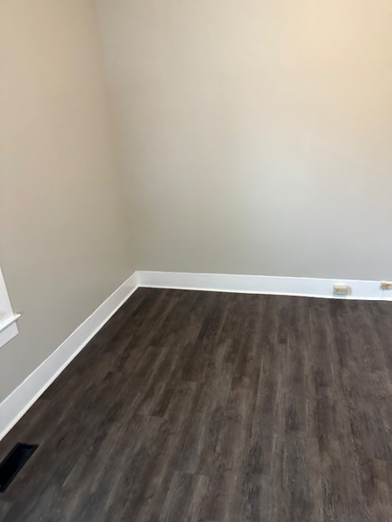 Building Photo - 303 S Alta Ave