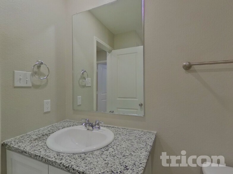 Building Photo - 11828 Mancos Trl