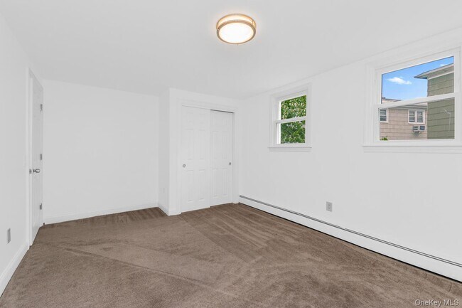 Building Photo - 2 Bryn Mawr Pl