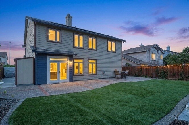 Building Photo - 1433 Jayhawk Ln