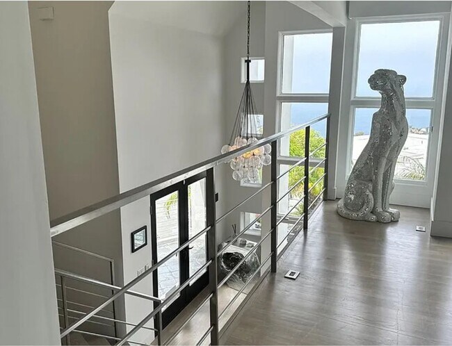 Building Photo - Azari PM-Juccuzi- half acre luxurious landscape-fully chic furniture -  massive lot , 18 fruit tr...