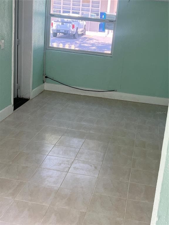 Building Photo - 2002 E 33rd Ave