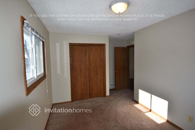 Building Photo - 8157 James Ave N