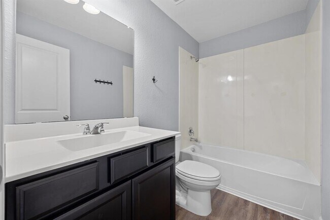 Building Photo - 320 Bell Rings Dr