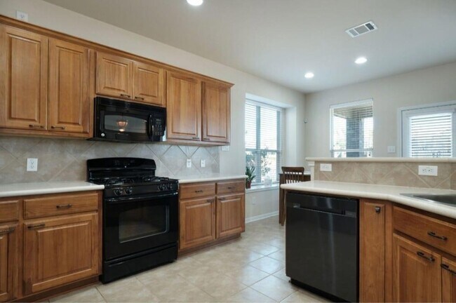 Building Photo - 219 Tulip Trail Bend