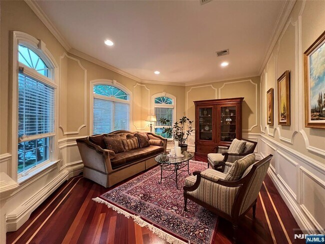 Building Photo - 22 Reiner Pl