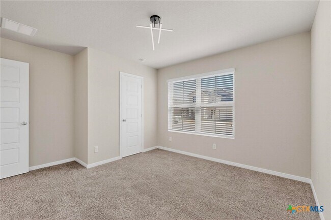 Building Photo - 1160 Water Valley