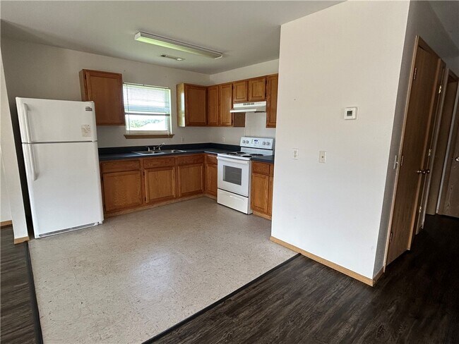 Building Photo - 316 Erin Pl