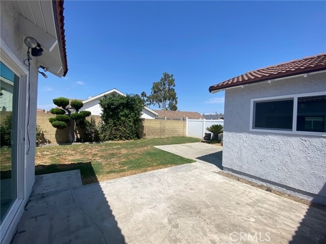 Building Photo - 10427 La Despensa Ave