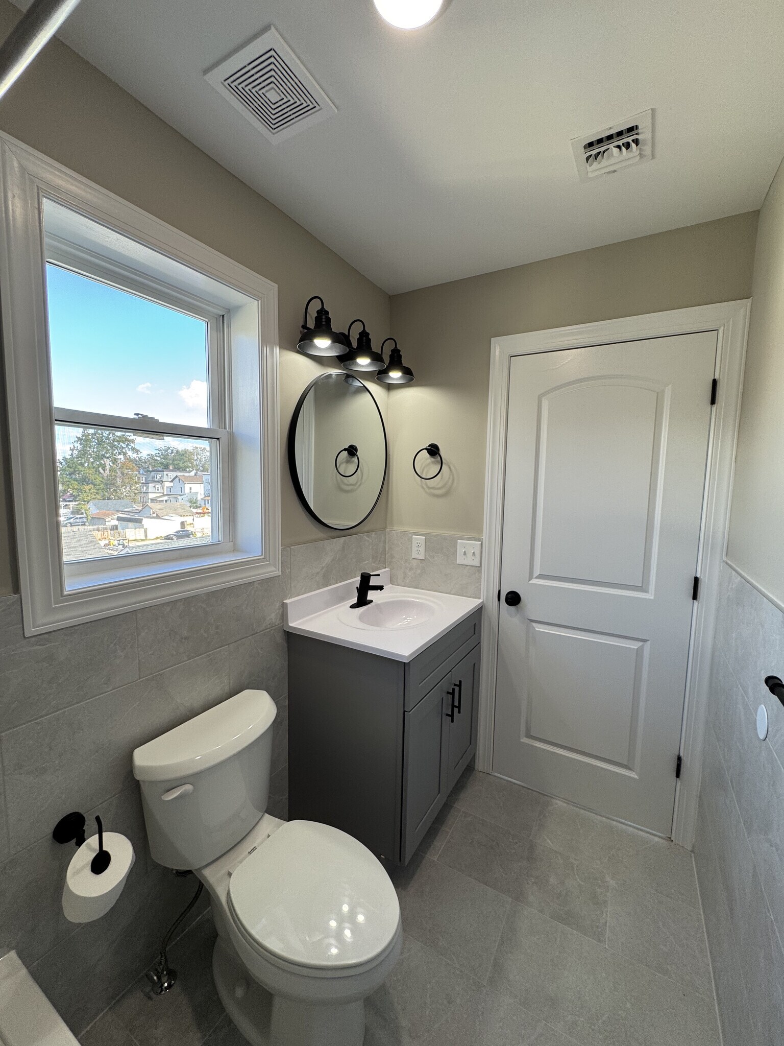 Building Photo - 515 Walnut St