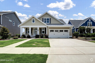 Building Photo - 730 Edgerton Dr