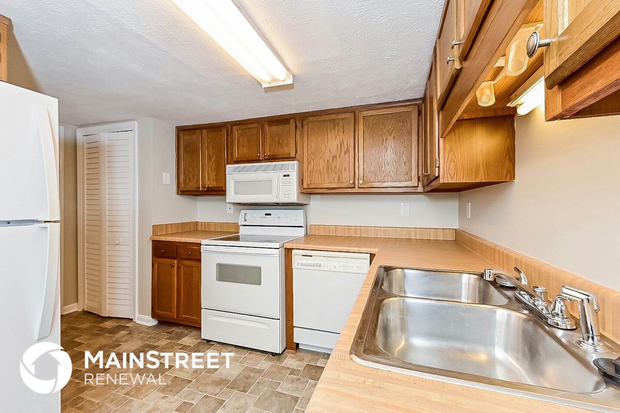 Building Photo - 8305 Gledstone Way