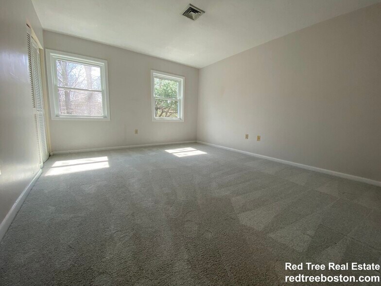 Building Photo - 1402 Lagrange St