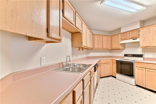 Building Photo - 6708 Windrift Way