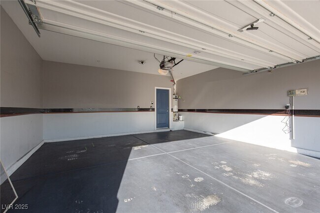 Building Photo - 61 Jasmine Point St