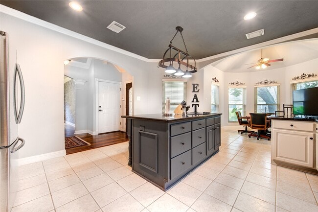 Building Photo - 1811 Emerald Green Dr