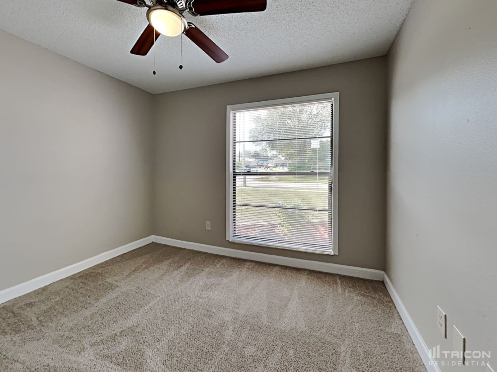 Building Photo - 1237 Edgerton Dr