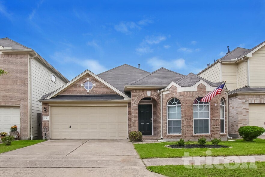 Primary Photo - 810 Forest Hillside Ln