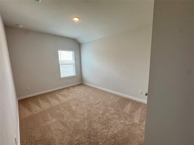 Building Photo - 112 Corn Ln