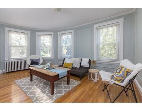 Building Photo - 32 James St