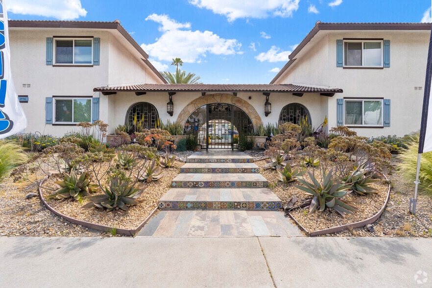 Apartment Near UCR - University Riverside Gardens - Near UCR