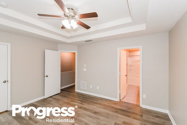 Building Photo - 6055 Bartram Village Dr