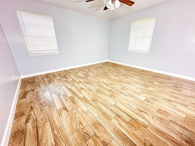 Building Photo - 122 Wood Manor Ln