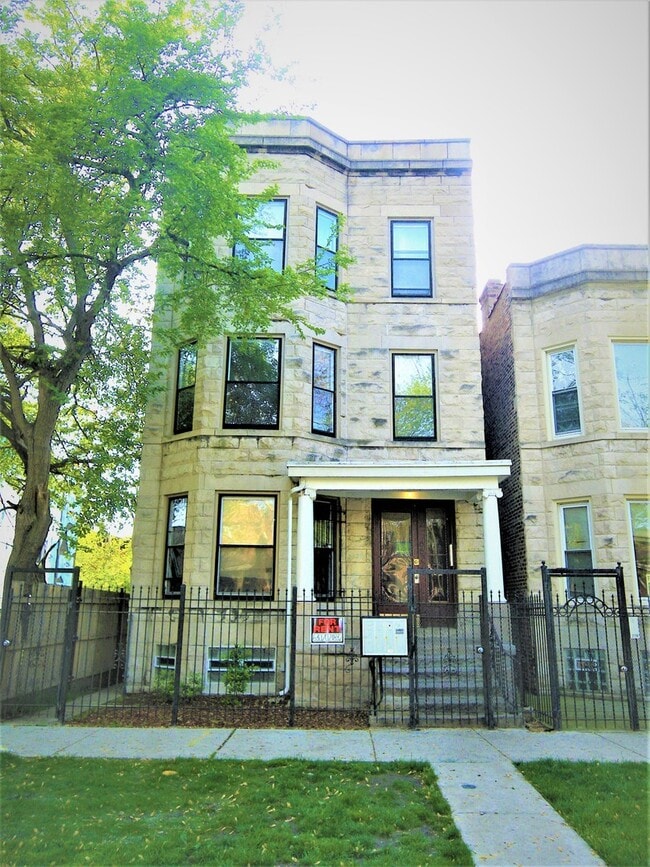 Building Photo - 6622 S Saint Lawrence Ave