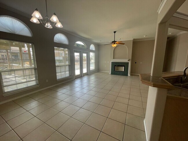 Building Photo - Waterfront Living in Corpus Christi – 3 Bed, 2 Bath Home with Boat Lifts & Scenic Views