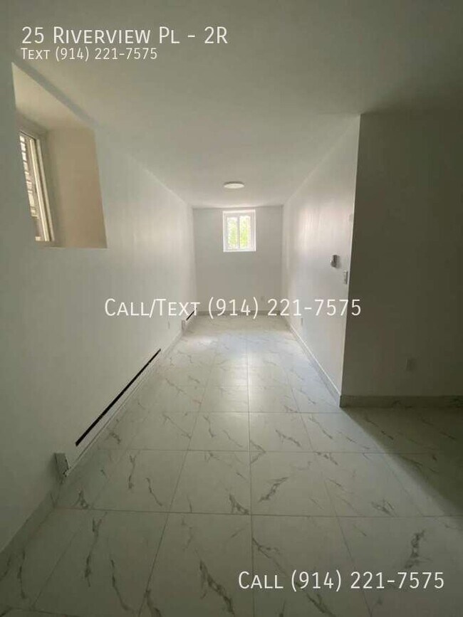 Building Photo - 25 Riverview Pl