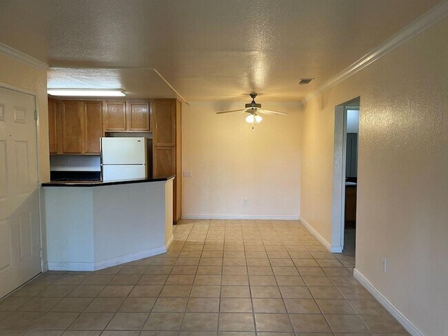 Building Photo - 78650 Ave 42 Ave