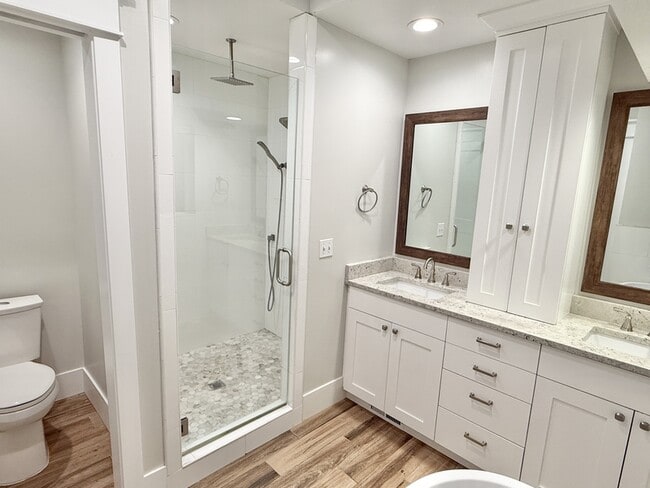 Building Photo - 1729 Colchester Ct