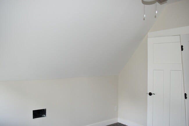 Building Photo - Renovated 3 Bedroom in Shelby Park close to Logan Street Market