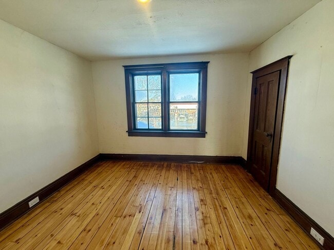 Building Photo - 4 Bed 1 Bath Single Family Home in Wausau