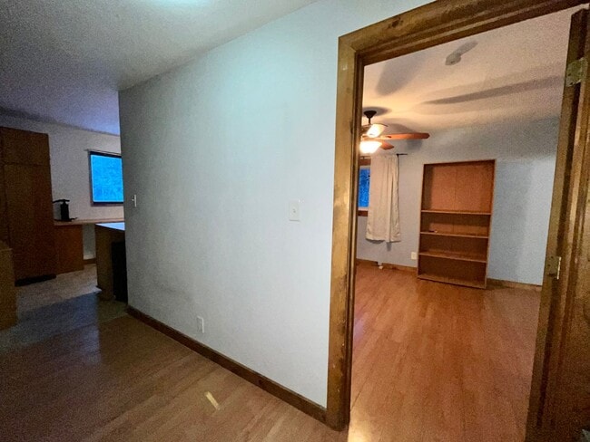 Building Photo - 4-bedroom home in North Pole / On city water